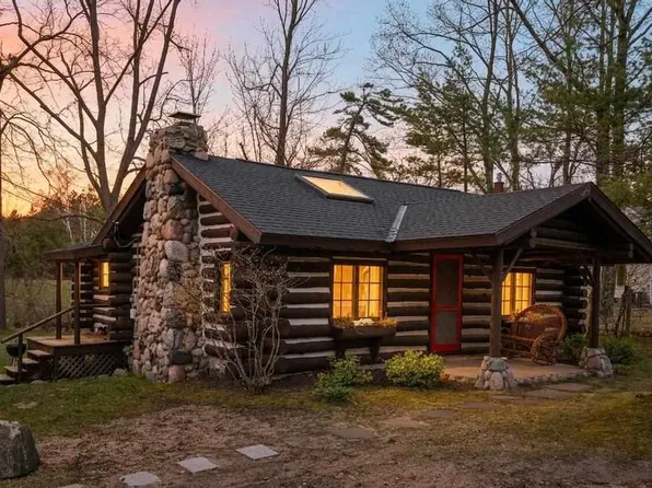 7985 S Lake Shore Dr, Harbor Springs, MI 49740
