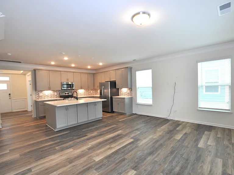 536 Laurens St — Photo 22