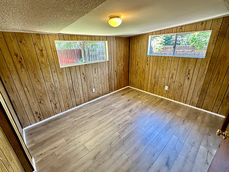 1137 Chestnut St — Photo 19