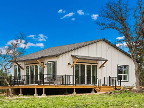 181 Paloma Ranch Rd, Mountain Home, TX 78058