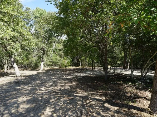 11691 Gordon Ln, Bryan, TX 77808