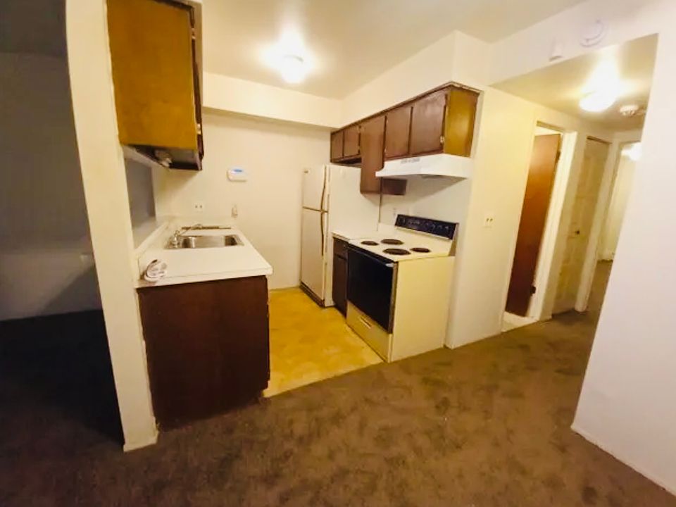 1st image of 4535 Cadieux Rd APT 43