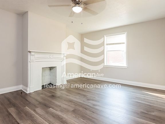1679755_004_living_room_14076382.jpg