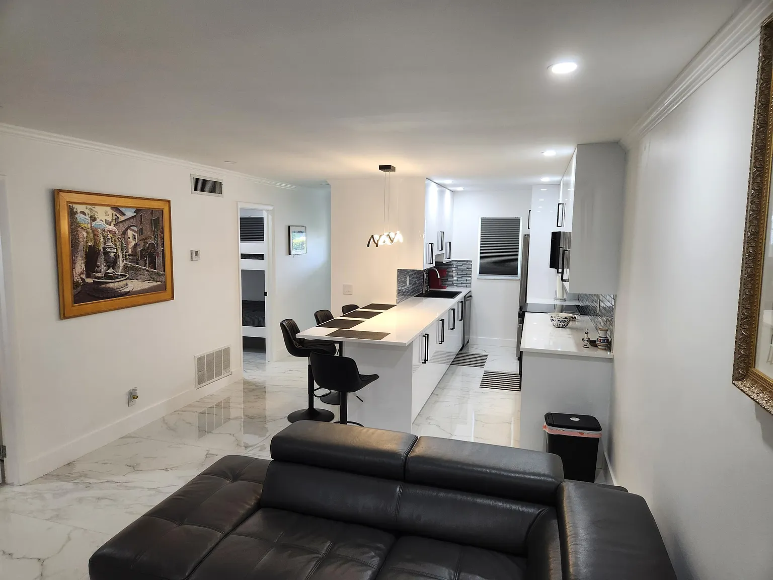 2 bed, 1.0 bath, 729 sqft, $1,750 — Photo 3