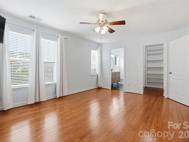 19512 Topgallant Dr — Photo 30