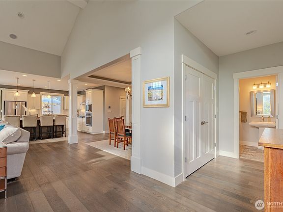 4th image of 15906 NE 22nd Avenue