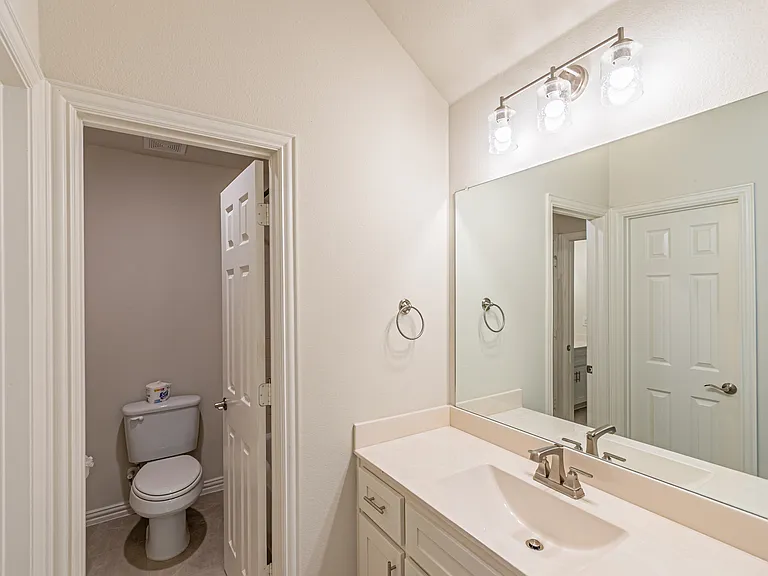 3316 Hickory Ln — Photo 32