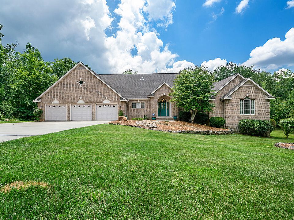 1st image of 33 Dunwich Ct