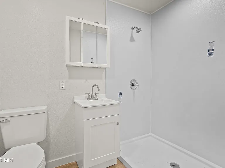 511 E Nevada Ave #B — Photo 4