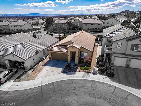 2nd image of 10533 Cliff Edge Ct