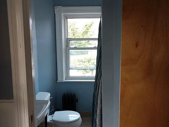 4th image of 109 6th St #3