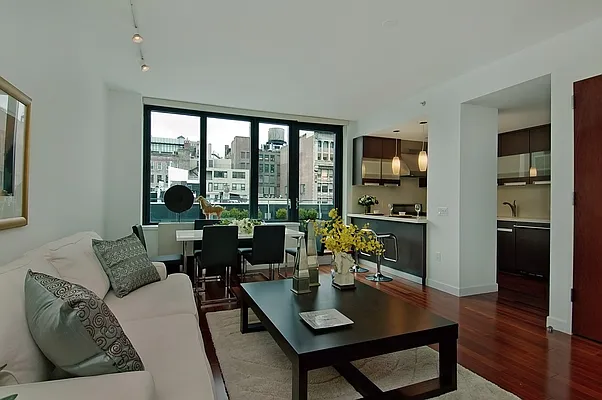 Sold by Corcoran | media 22