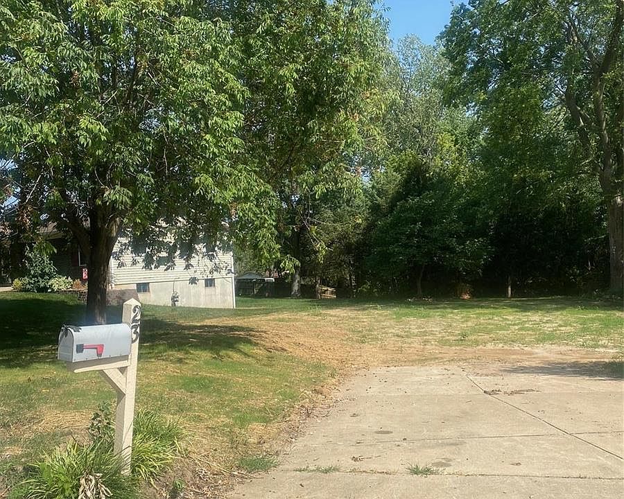 23 Tanglewood Dr, Saint Charles, MO 63303 MLS 23045369 Zillow