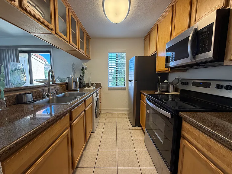 8731 Graves Ave #32 — Photo 5