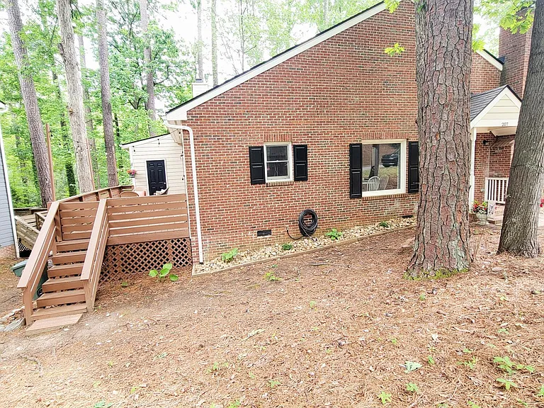 207 Danforth Dr — Photo 35