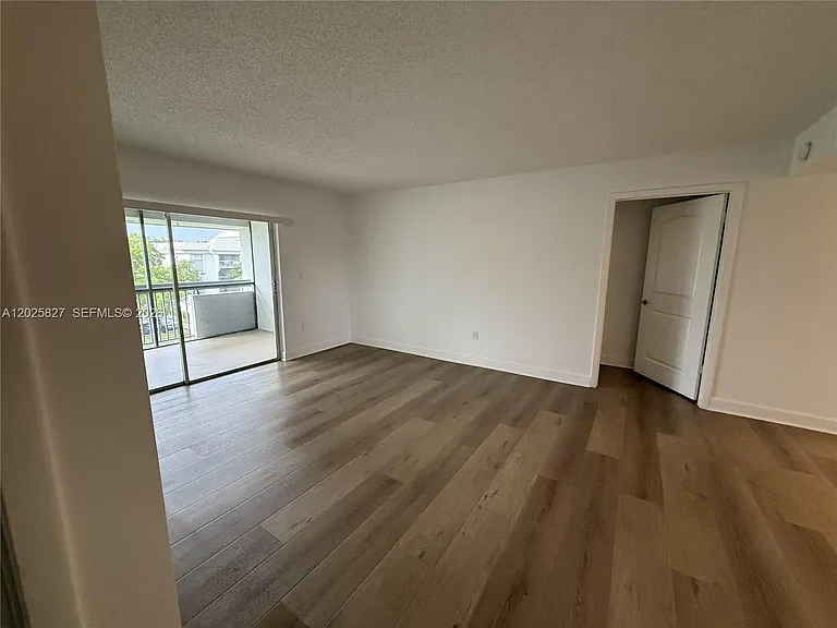 731 N Pine Island Rd #401 — Photo 18