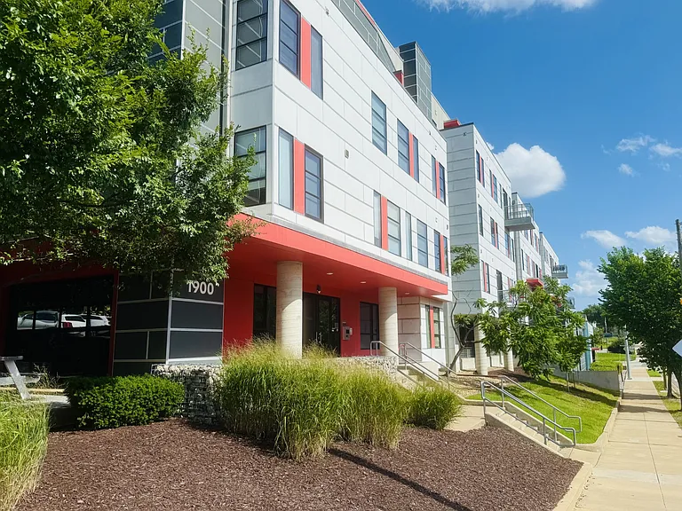 1900 12th Ave S #420 — Photo 1