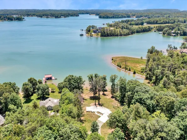 490 Lakestone Rd, Union Hall, VA 24176
