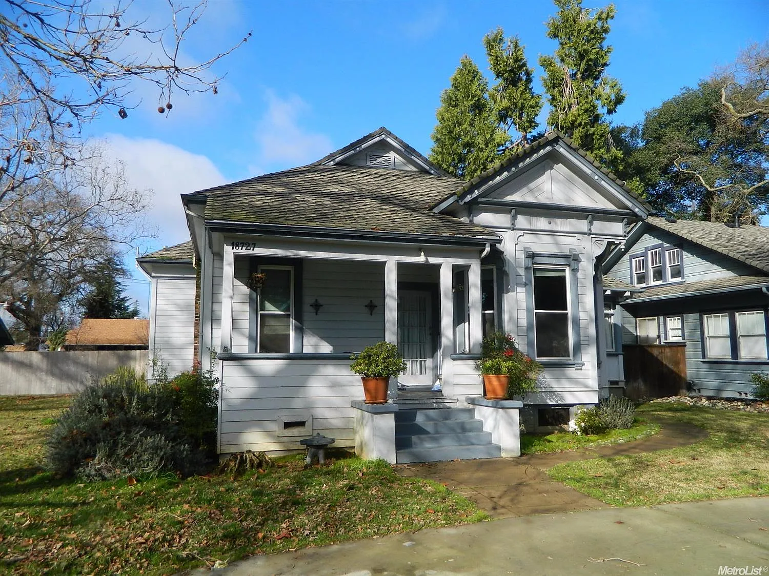 18727 Lilac St photo 1