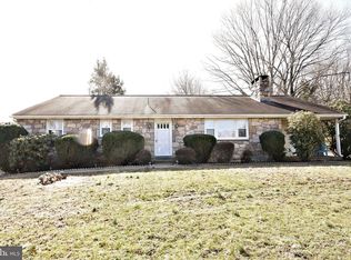 140 Ravenhill Rd, Phoenixville, PA 19460