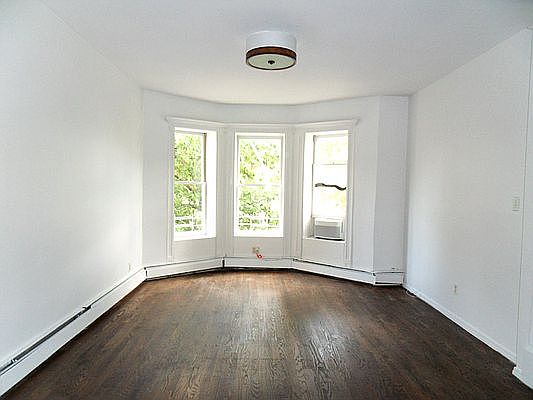 1st image of 289 Lefferts Ave #2