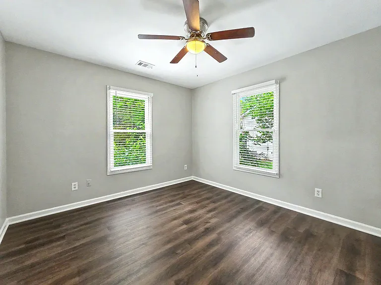 960 Sims St SW — Photo 19
