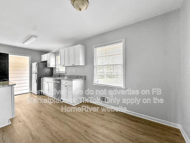 506 Shady Ln — Photo 7