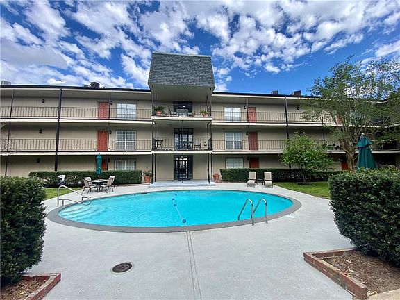 2nd image of 2511 Metairie Lawn Dr #112