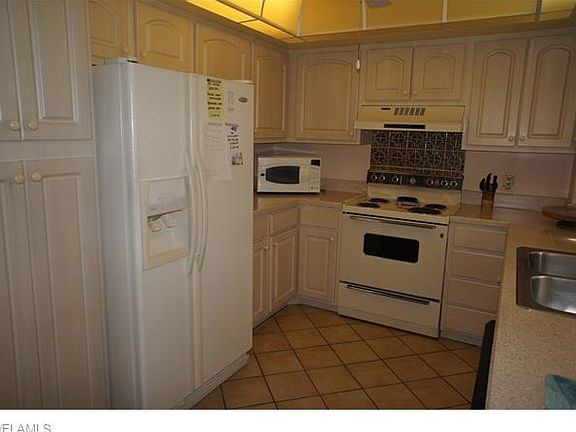 4th image of 7402 Lake Breeze Dr APT 216