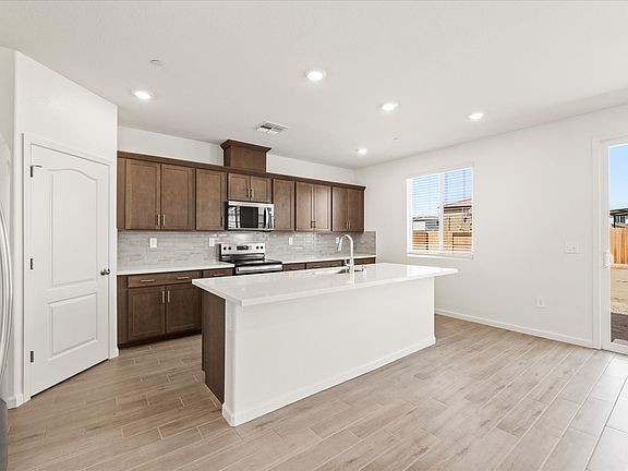 SAC_Aspen-At-Villa-Ticino_4524_Kitchen_E_2245-Hewins-St