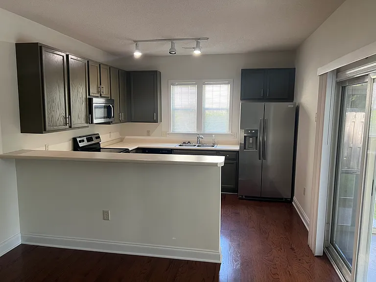 4417 Pine Hollow Dr — Photo 13