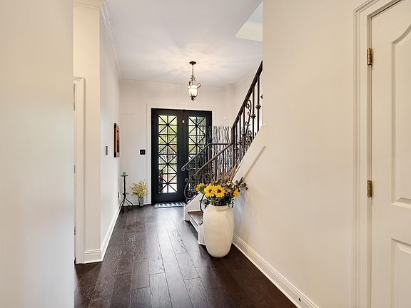 5th image of 283 Schilling Park Blvd