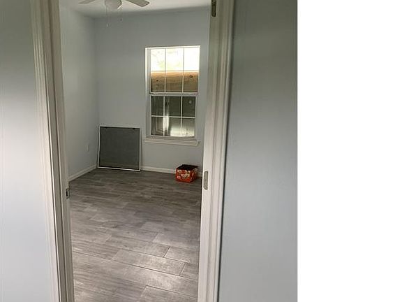 5th image of 3024 Anita St