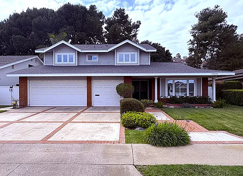 17221 Greenleaf Ln Photo 1