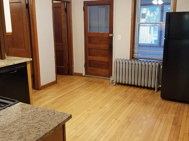 5226 W Hutchinson St #1 — Photo 16