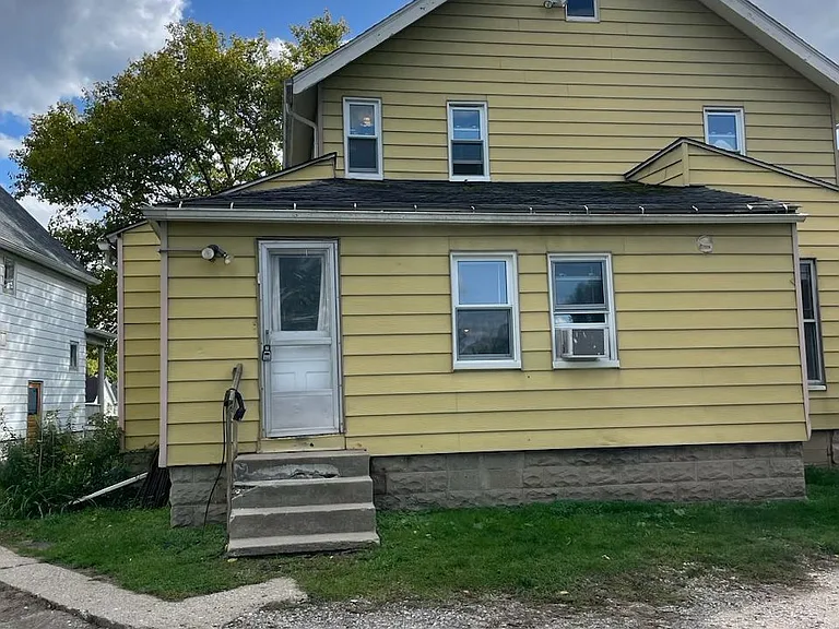 714 W Liberty St #2 — Photo 3