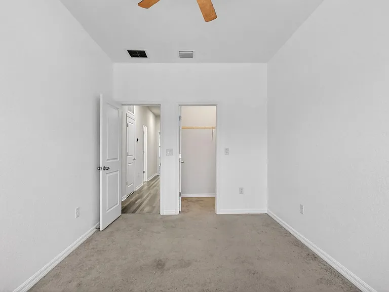 2833 Troubadour St — Photo 33