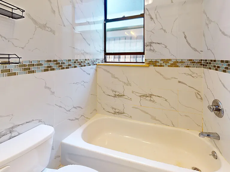 237 E 5th St #11 — Photo 8