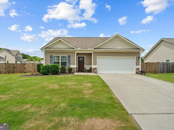 207 Heritage Dr, Calhoun, GA 30701