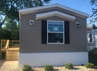 1712 S Dixie Hwy TRLR 16, Crete, IL 60417