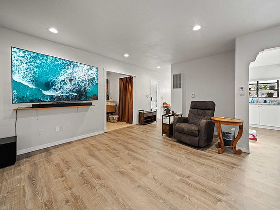 4th image of 38825 Ocotillo Dr