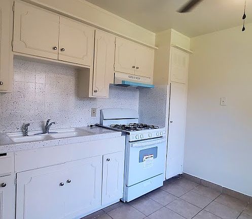 5th image of 46 E Dakota Ave #46