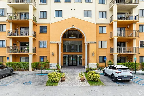 9300 Fontainebleau Blvd #213 Photo 1