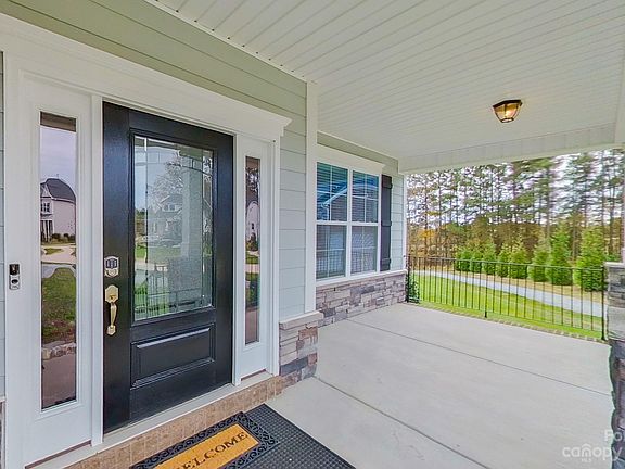 3rd image of 1225 Rosecliff Dr
