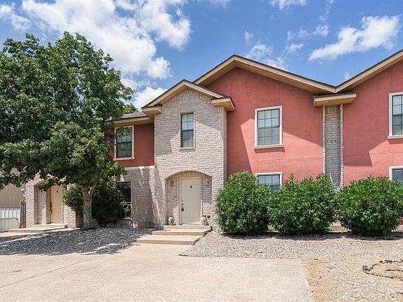 3rd image of 109 Ramon Cardenas Dr APT B