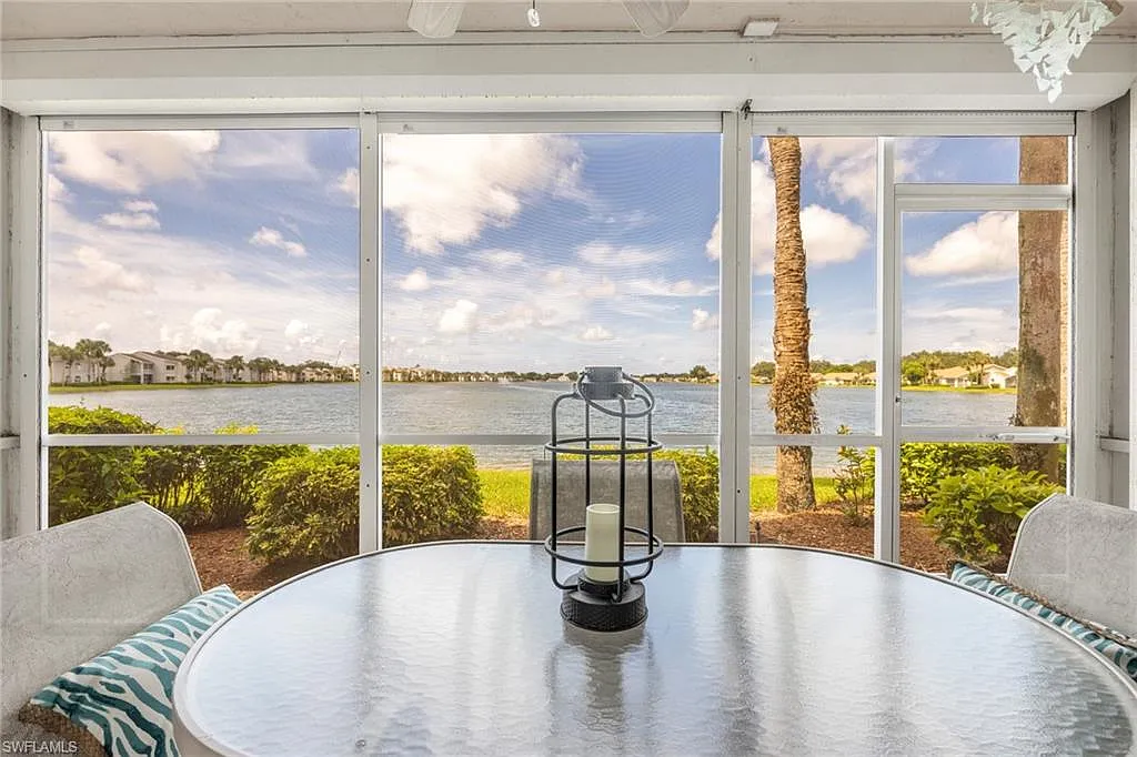 2 bed, 2.0 bath, 1249 sqft, $5,250 — Photo 2