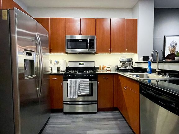 4th image of 1801 E Katella Ave APT 1044