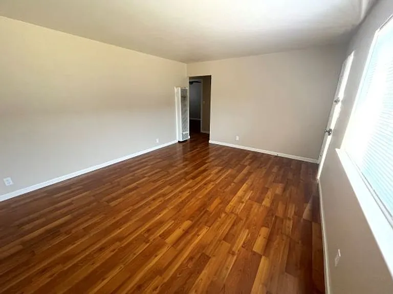 2-Lupine Way — Photo 4