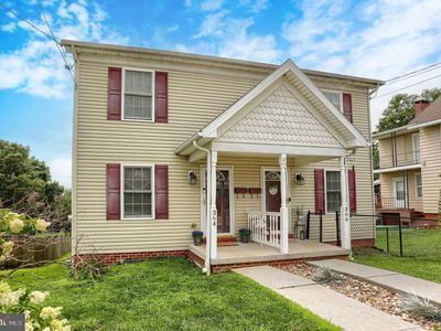 364 W Main St, Dallastown, PA, 17313