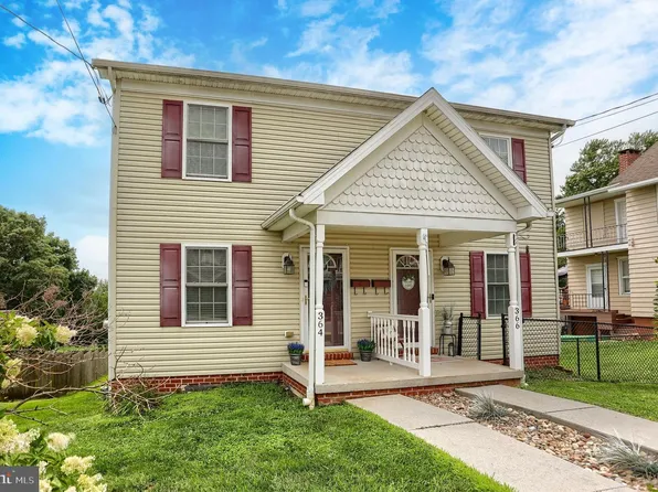 364 W Main St, Dallastown, PA 17313
